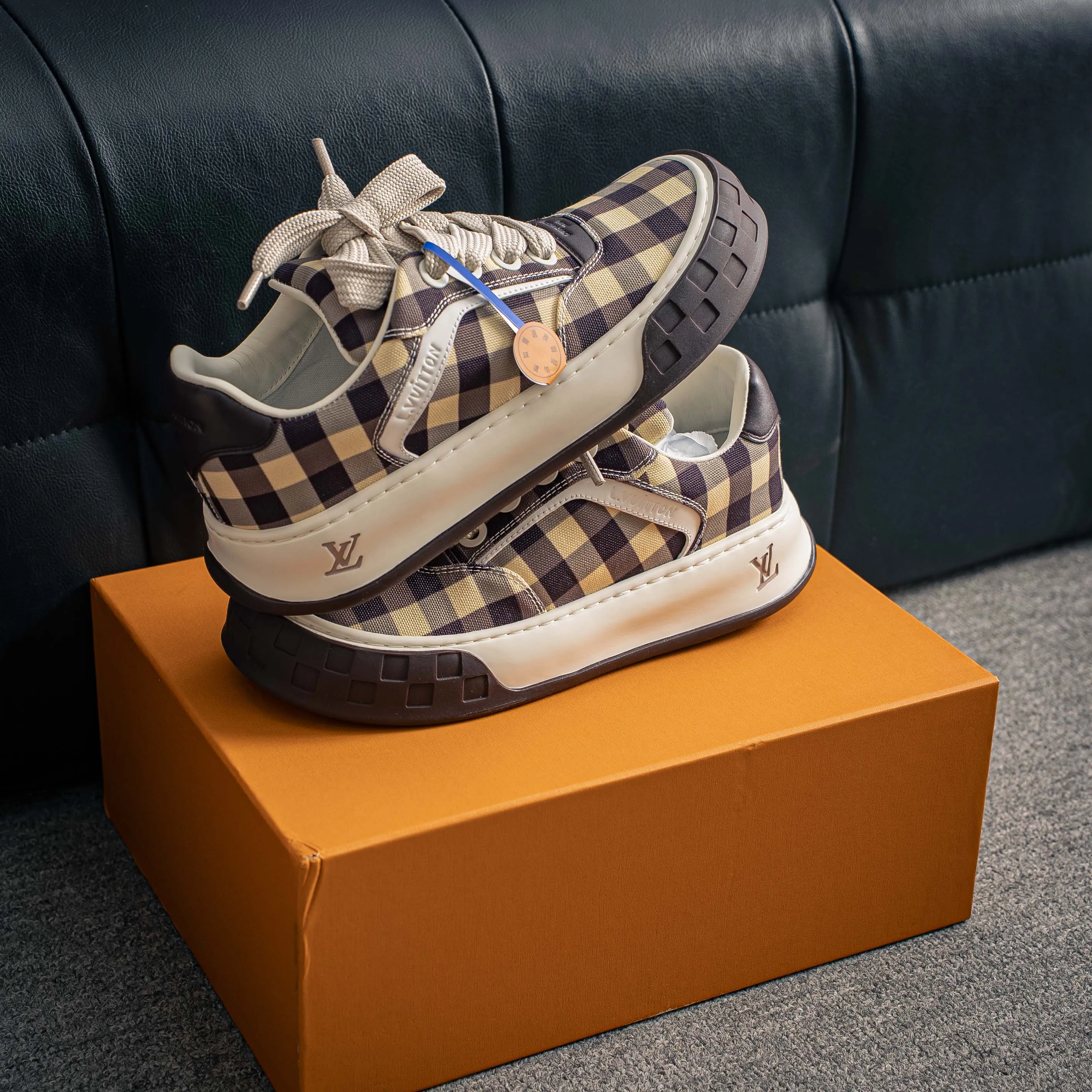 # LV tilted ， Shoes，Sneakers， Shoes，Skate Shoes~~ Sneakers， LV Shoes ， Cushioning TPU Vuitton ，